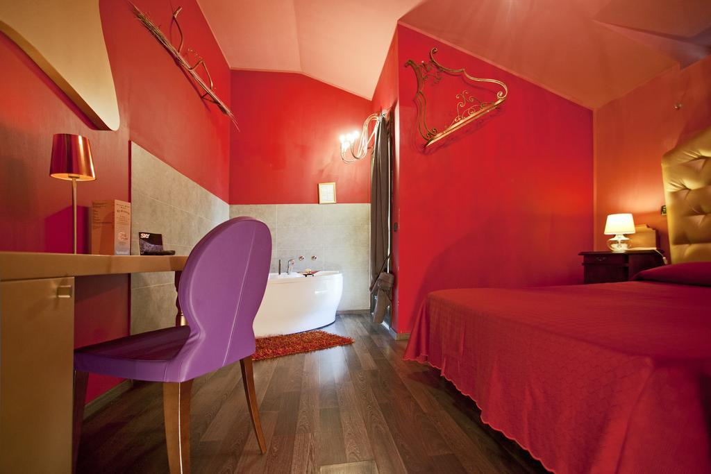 Hotel Villa Glicini Pinerolo Exterior foto